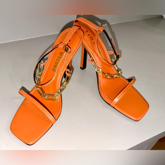 KM Kat Maconie Arborga Heels